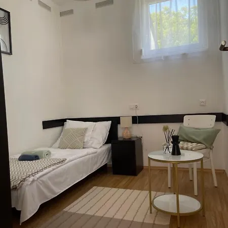 Naluri Apartmán